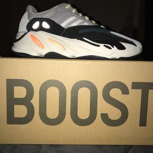 Yeezy Boost 700